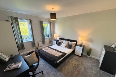 2 bed flat, 28 Old Oak Drive, West park, Leeds, LS165HB - Image 2