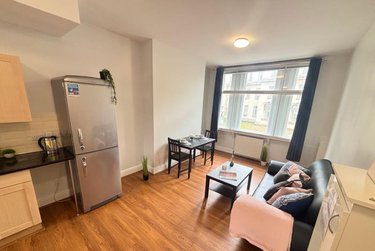 2 bed flat, Woodhouse Lane, Woodhouse, Leeds, LS29HB - Image 3
