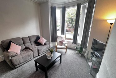 1 bed flat, 4a Brentwood Grove, Armley, Leeds, LS122DB - Image 1