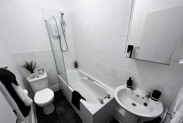 1 bed flat, 4a Brentwood Grove, Armley, Leeds, LS122DB - Image 4