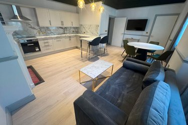 2 bed flat, Apartment 2 7-19 Collingwood Street, City Centre, Newcastle, NE11JF - Image 1