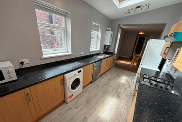 6 bed house, Claremont Street, Spital Tongues, Newcastle, NE24AH - Image 2