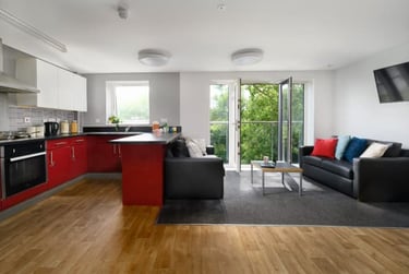 6 Bedroom Apartment – Classic - Image 3