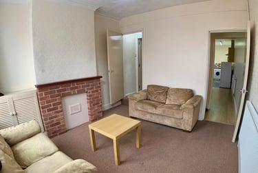 2 bed house, Western Road, City Centre, Leicester, LE30ED - Image 2