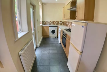 2 bed house, Western Road, City Centre, Leicester, LE30ED - Image 4
