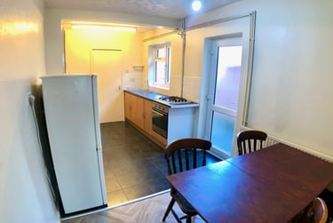 4 bed house, Filbert Street East, City Centre, Leicester, LE27JG - Image 3