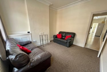 3 bed house, Herschell Street, Victoria Park, Leicester, LE21LE - Image 3