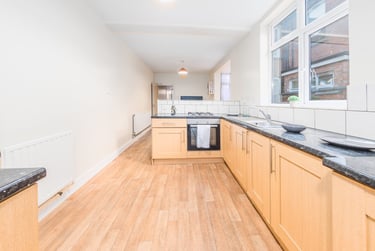 6 bed house, Fosse Road South, City Centre, Leicester, LE30FR - Image 3