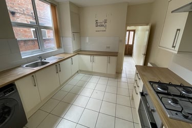 1 bed flat, Stretton Road, City Centre, Leicester, LE36BL - Image 5