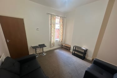 3 bed house, Stuart Street, City Centre, Leicester, LE30DU - Image 4