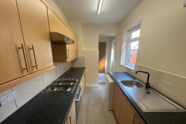 3 bed house, Stuart Street, City Centre, Leicester, LE30DU - Image 1