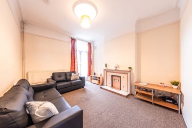 5 bed house, Upperton Road, City Centre, Leicester, LE30HB - Image 1