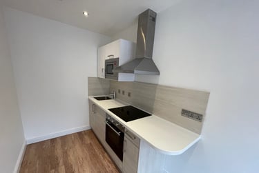 1 bed studio, Westcotes Drive, City Centre, Leicester, LE30QR - Image 2