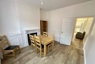 2 bed house, Wolverton Road, City Centre, Leicester, LE32AJ - Image 2