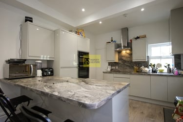 5 bed house, Oak Tree Lane, Selly Oak, Birmingham, B296HY - Image 1
