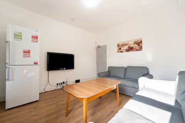 5 bed house, Harrow Road, Selly Oak, Birmingham, B297DN - Image 2