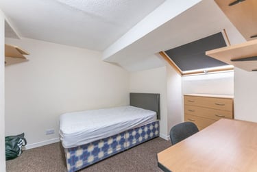 9 bed house, Tiverton Road, Selly Oak, Birmingham, B296BS - Image 3