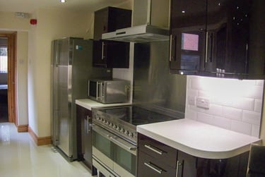 6 bed house, Hubert Road, Selly Oak, Birmingham, B296ET - Image 2