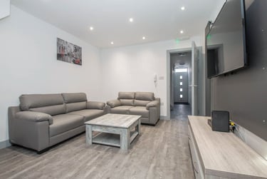 6 bed house, Dawlish Road, Selly Oak, Birmingham, B297AR - Image 2