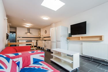 6 bed house, Grange Road, Selly Oak, Birmingham, B296AP - Image 3