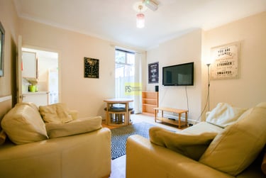 4 bed house, Bournbrook Road, Selly Oak, Birmingham, B297DD - Image 1