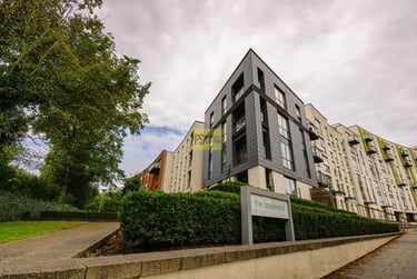 2 bed flat, The Hemisphere, 31 The Boulevard, Birmingham, B57SE - Image 1