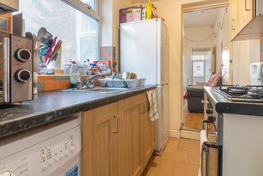 3 bed house, Dawlish Road, Selly Oak, Birmingham, B297AT - Image 2