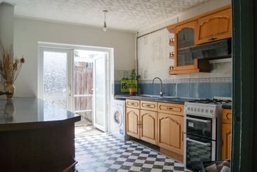 4 bed house, Hobart Croft, Birmingham, B74JN - Image 1
