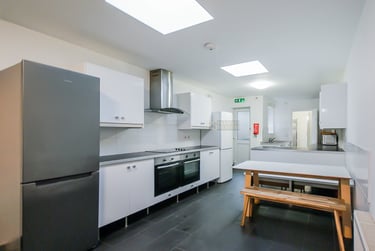 7 bed house, Croydon Road, Selly Oak, Birmingham, B297BP - Image 1
