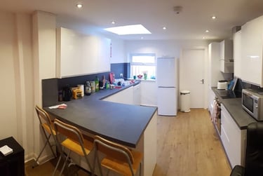 6 bed house, Heeley Road, Selly Oak, Birmingham, B296EL - Image 2