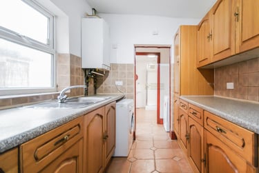 4 bed house, Teignmouth Road, Selly Oak, Birmingham, B297BA - Image 2