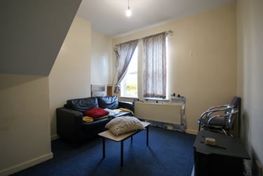 4 bed house, Bristol Road, Selly Oak, Birmingham, B296BQ - Image 2