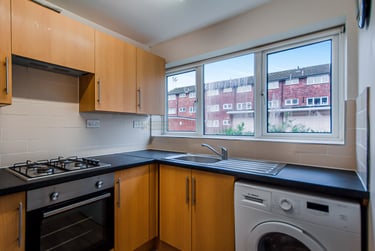 2 bed flat, Arosa Drive, Birmingham, B170SD - Image 4