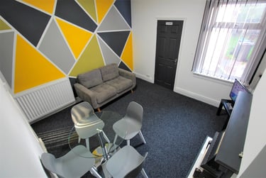 2 bed house, Milner Road, Selly Park, Birmingham, B297RL - Image 1
