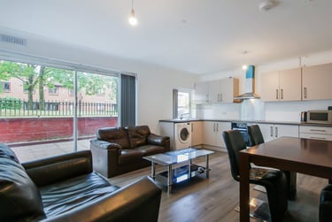 4 bed house, Bodmin Grove, Nechells, Birmingham, B74PG - Image 1