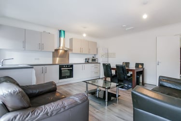 4 bed house, Bodmin Grove, Nechells, Birmingham, B74PG - Image 2