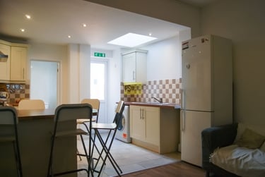 5 bed house, Hubert Road, Selly Oak, Birmingham, B296ER - Image 1