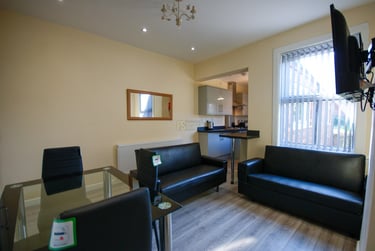 4 bed house, Harrow Road, Selly Oak, Birmingham, B297DN - Image 1