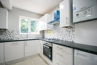 5 bed house, Windrush Grove, Selly Park, Birmingham, B297SU - Image 2