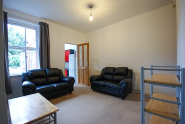 2 bed house, Kitchener Road, Selly Park, Birmingham, B297QD - Image 1