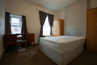 2 bed house, Kitchener Road, Selly Park, Birmingham, B297QD - Image 3