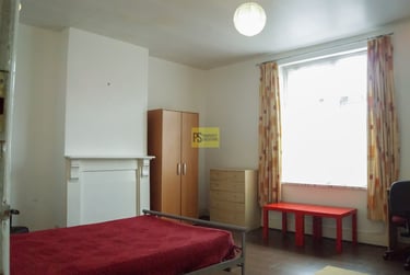 2 bed flat, Pershore Road, Selly Park, Birmingham, B297EN - Image 3