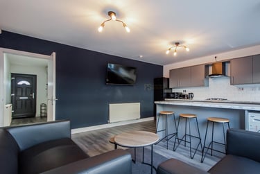 4 bed house, Kelsey Close, Birmingham, B74JL - Image 2
