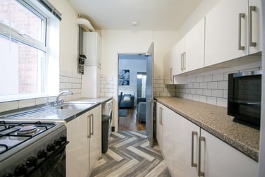 4 bed house, Harborne Lane, Selly Oak, Birmingham, B296SS - Image 1