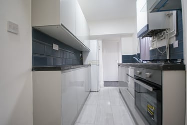 3 bed house, Exeter Road, Selly Oak, Birmingham, B296EU - Image 2