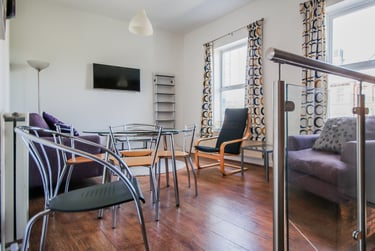 5 bed flat, Bristol Road, Selly Oak, Birmingham, B296BJ - Image 1