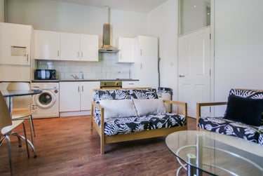 2 bed flat, Bristol Road, Birmingham, B296BJ - Image 1