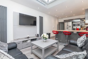 6 bed house, Teignmouth Road, Selly Oak, Birmingham, B297AX - Image 2