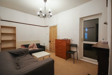4 bed house, Metchley Lane, Birmingham, B170JL - Image 2