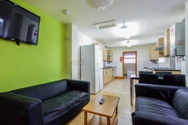 1 bed house, Hubert Road Selly Oak, Birmingham, B296ES - Image 1